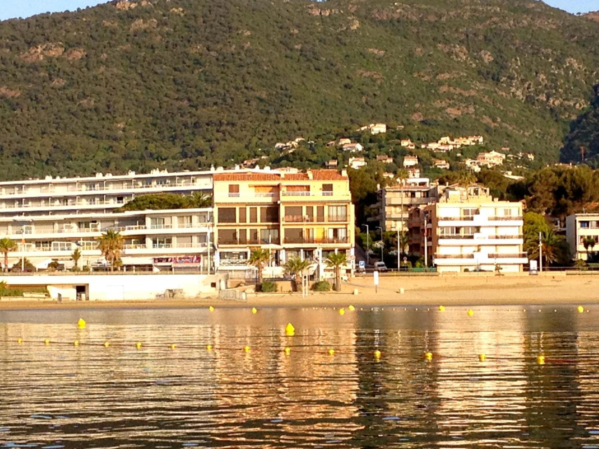 Hotel Les Alizes Cavalaire-sur-Mer Exterior foto